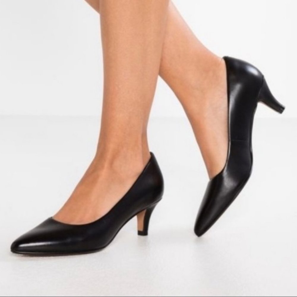 Clarks Black Leather Linvale Low Height Kitten Heels Pumps Women's Size 12 NEW